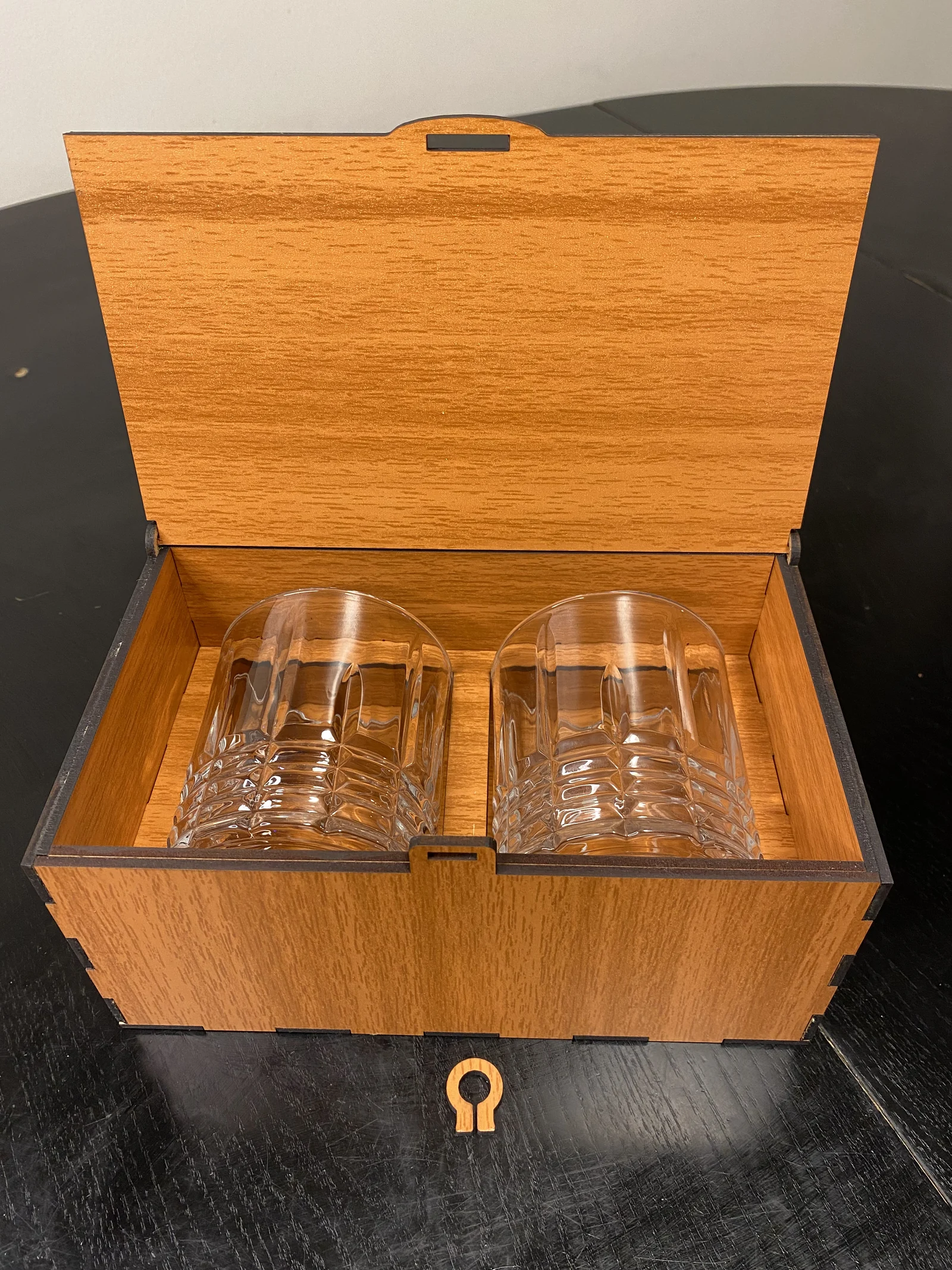 Caja de regalo personalizada de LaserTech con dos vasos
