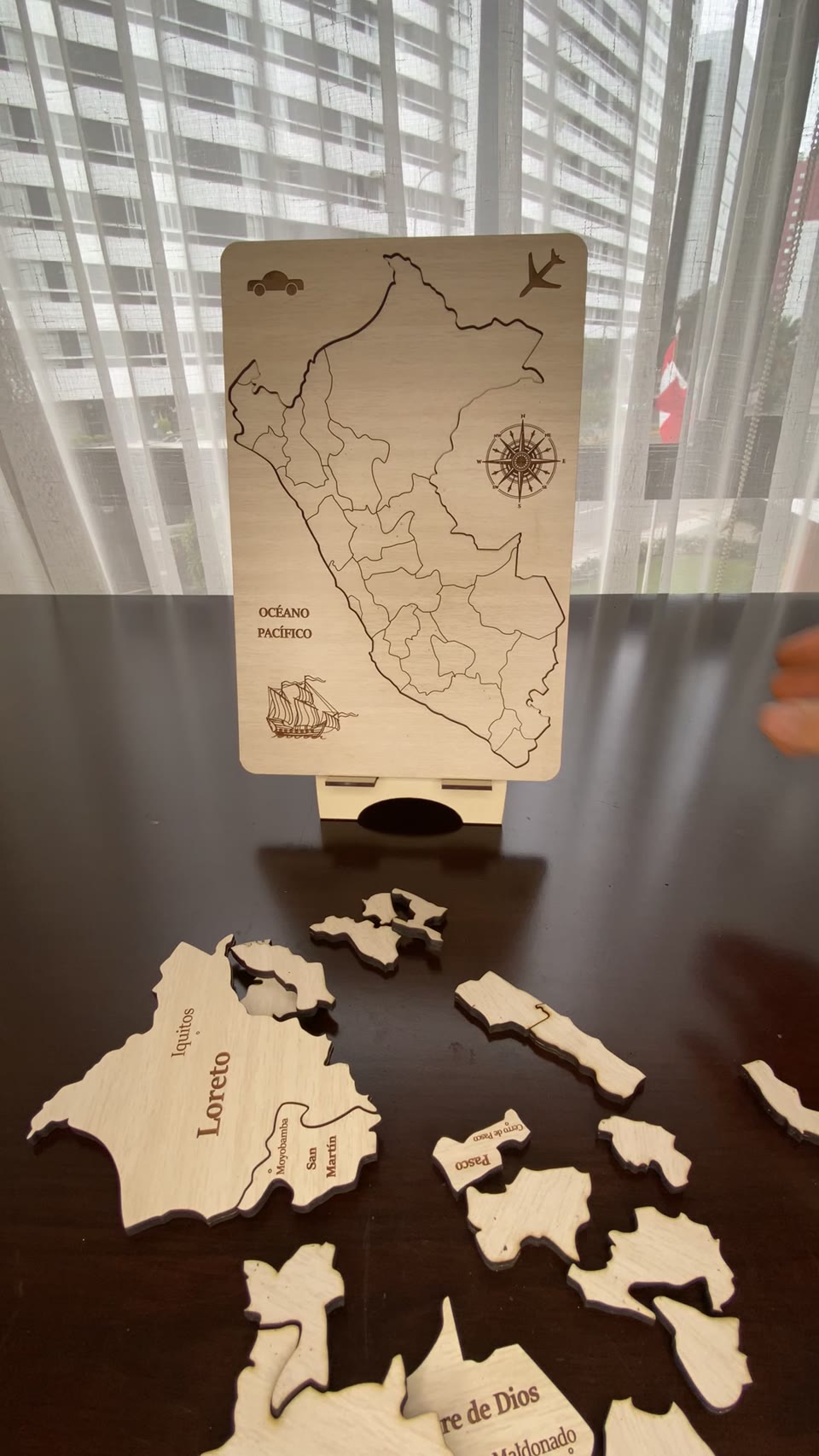 Mapa del Perú educativo con piezas para armar